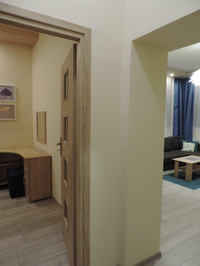 Apartament Blue クロスノ エクステリア 写真